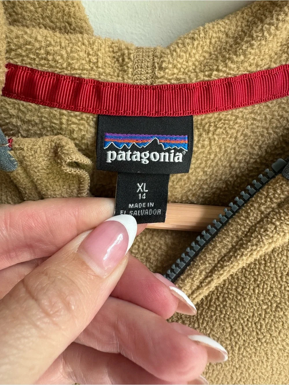 Patagonia Kids Hooded Fleece Full Zip Jacket in Tan, Navy & Red Two Tone